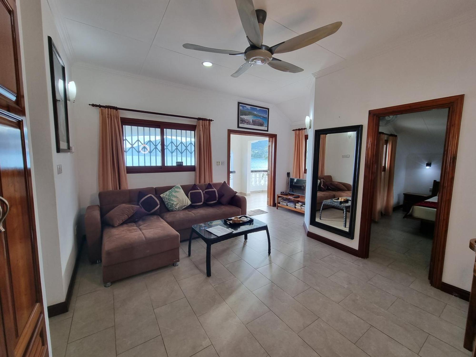The Drake Seaside Apartment โบวาลง ภายนอก รูปภาพ